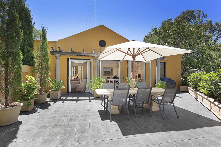 150 Kyle Parade, Kyle Bay Sold by Gavan Property - image 1