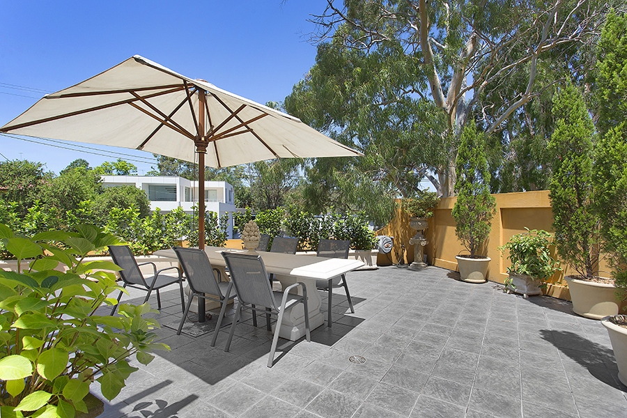 150 Kyle Parade, Kyle Bay Sold by Gavan Property - image 1