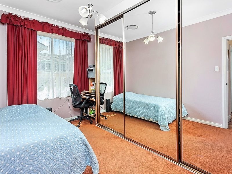 3/9 Heath Road, Blakehurst Sold by Gavan Property - image 1