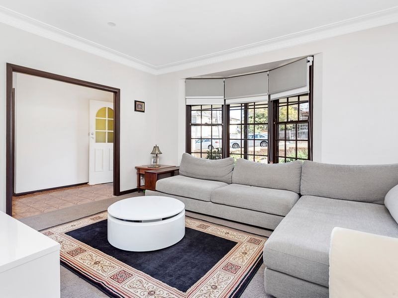 146 Kyle Parade, Kyle Bay Leased by Gavan Property - image 1
