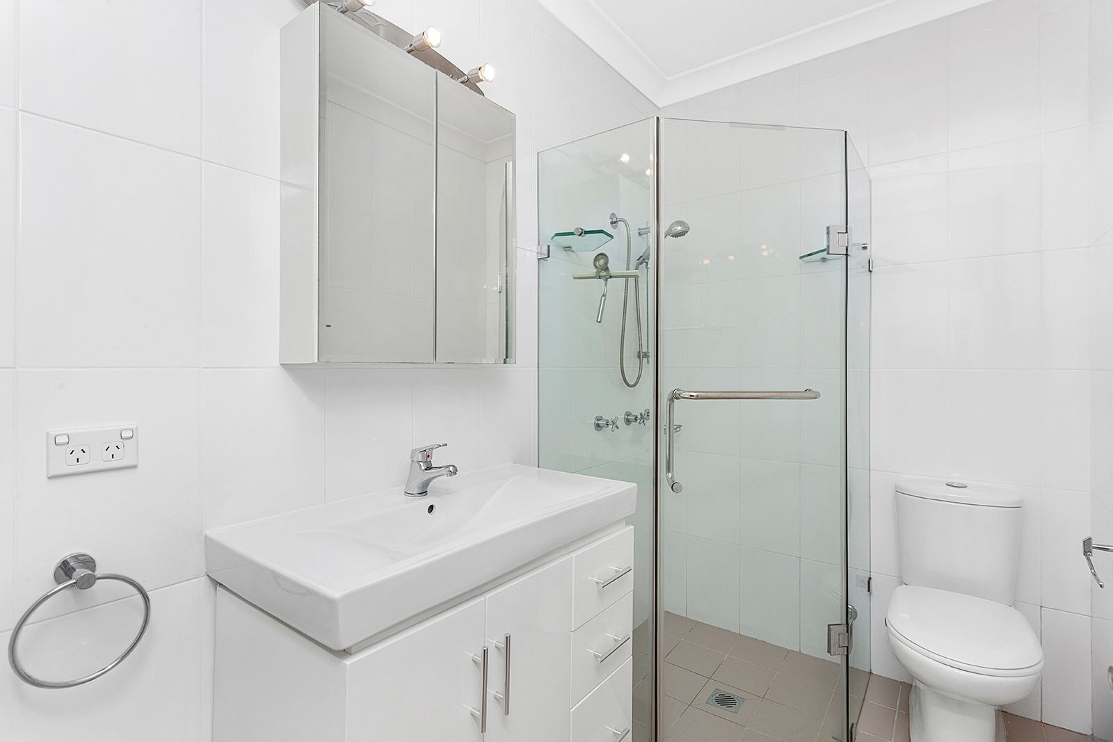 3/18 The Mall, South Hurstville Sold by Gavan Property - image 1