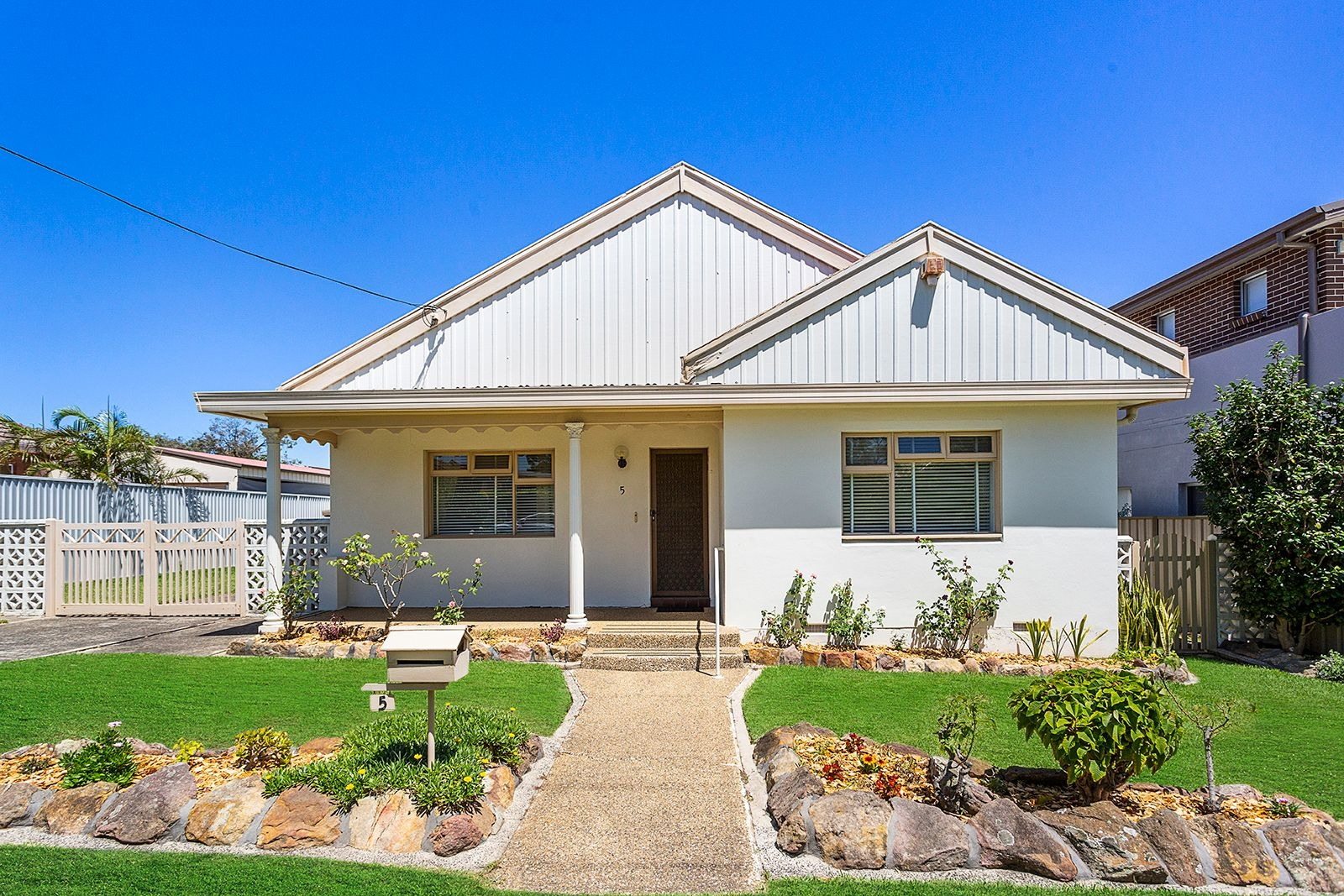 5 Resthaven Road, South Hurstville Sold by Gavan Property - image 1
