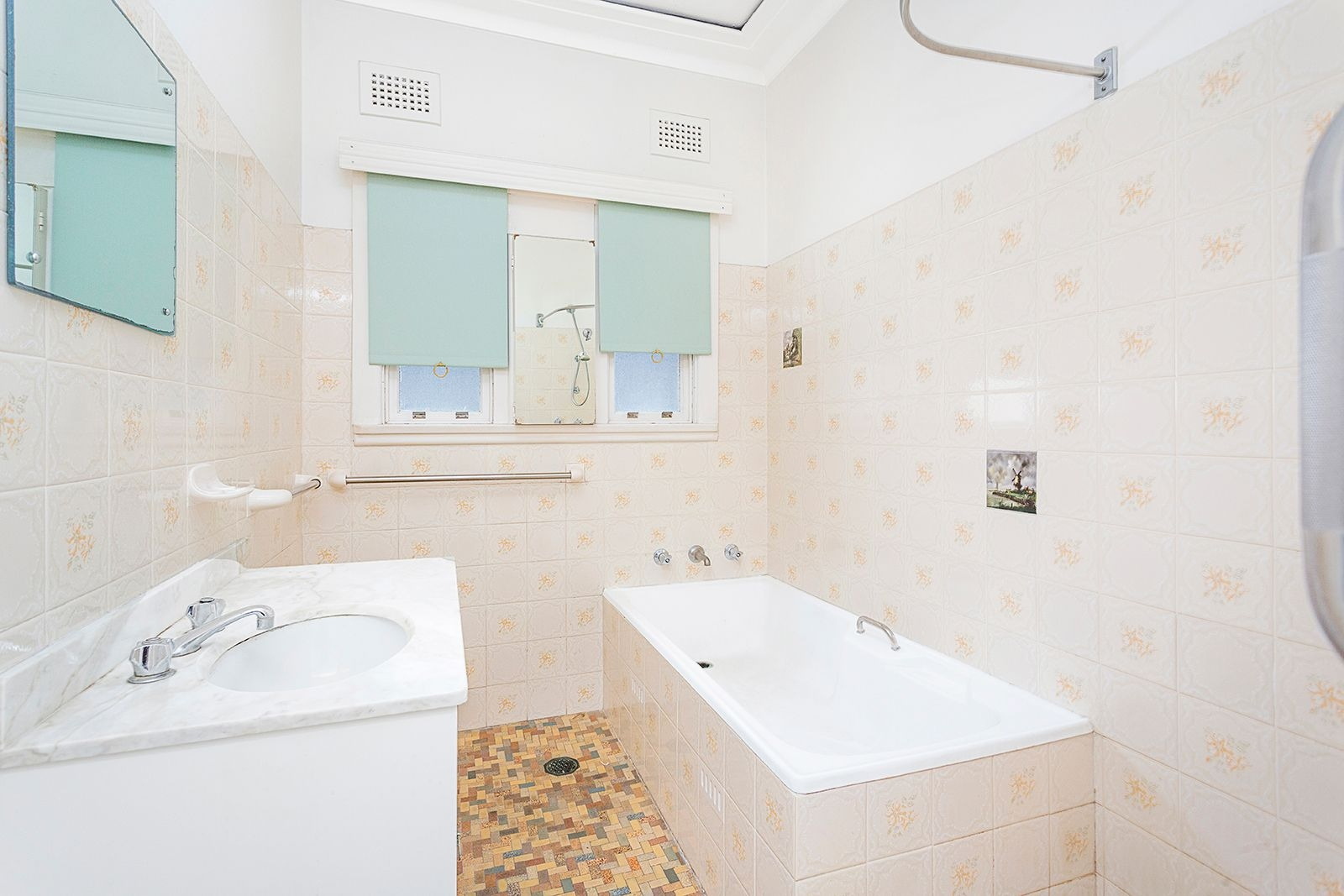 39 Waitara Parade, Hurstville Grove Leased by Gavan Property - image 1