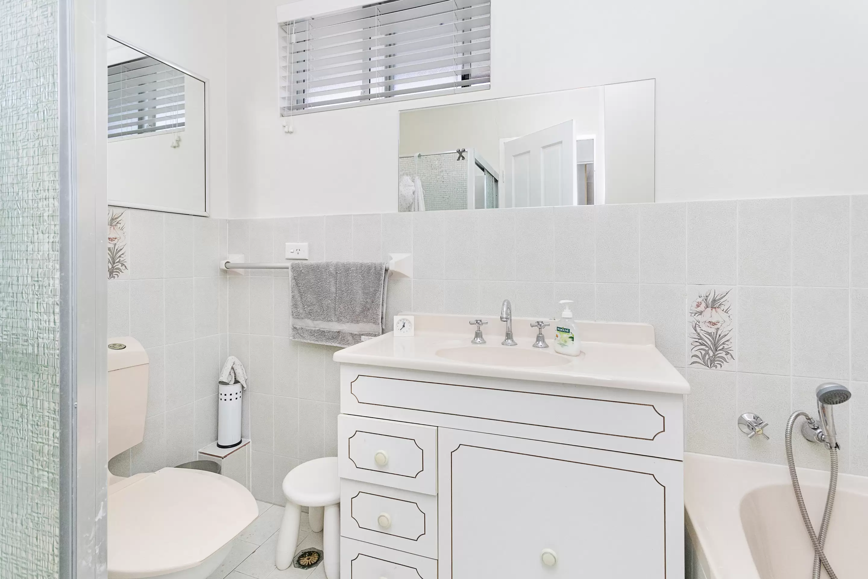 3/83 Connells Point Road, South Hurstville Leased by Gavan Property - image 1