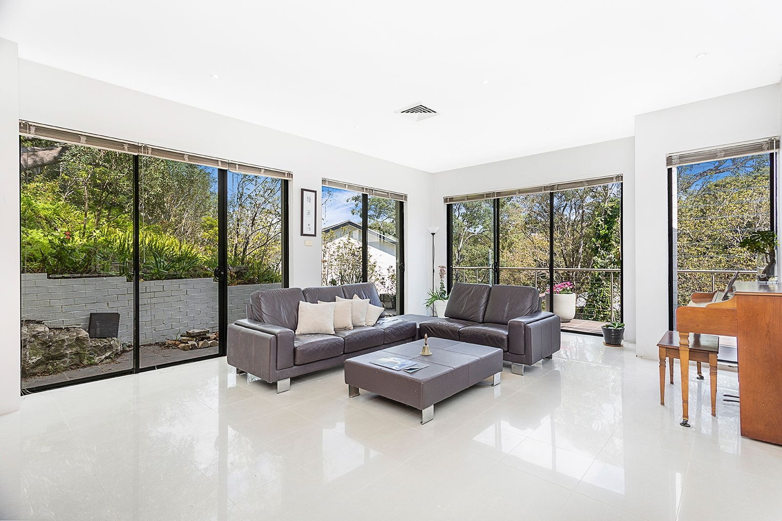 1055a Forest Road, Lugarno Sold by Gavan Property - image 1