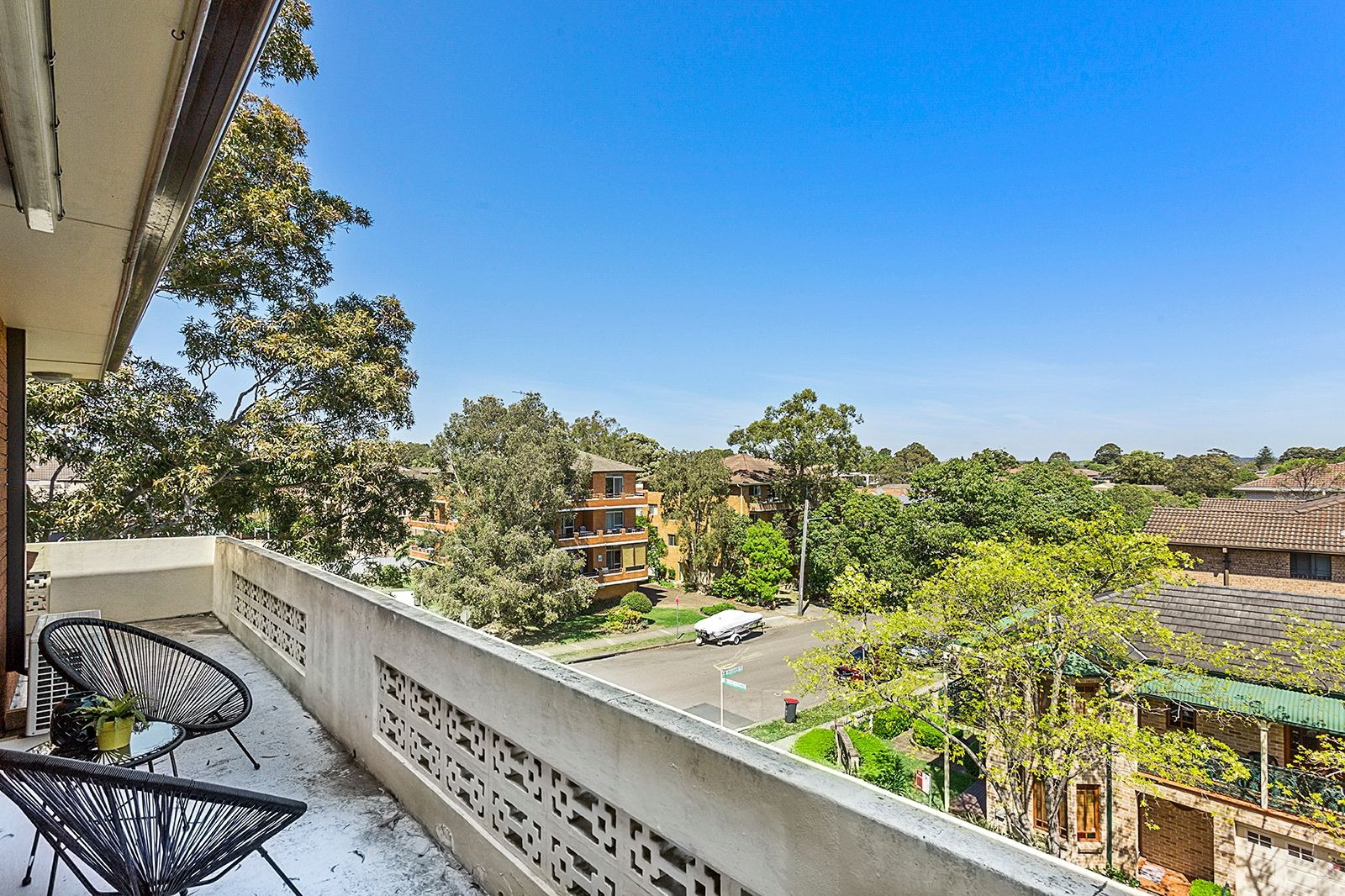 9/24a-26 Macquarie Place, Mortdale Sold by Gavan Property - image 1