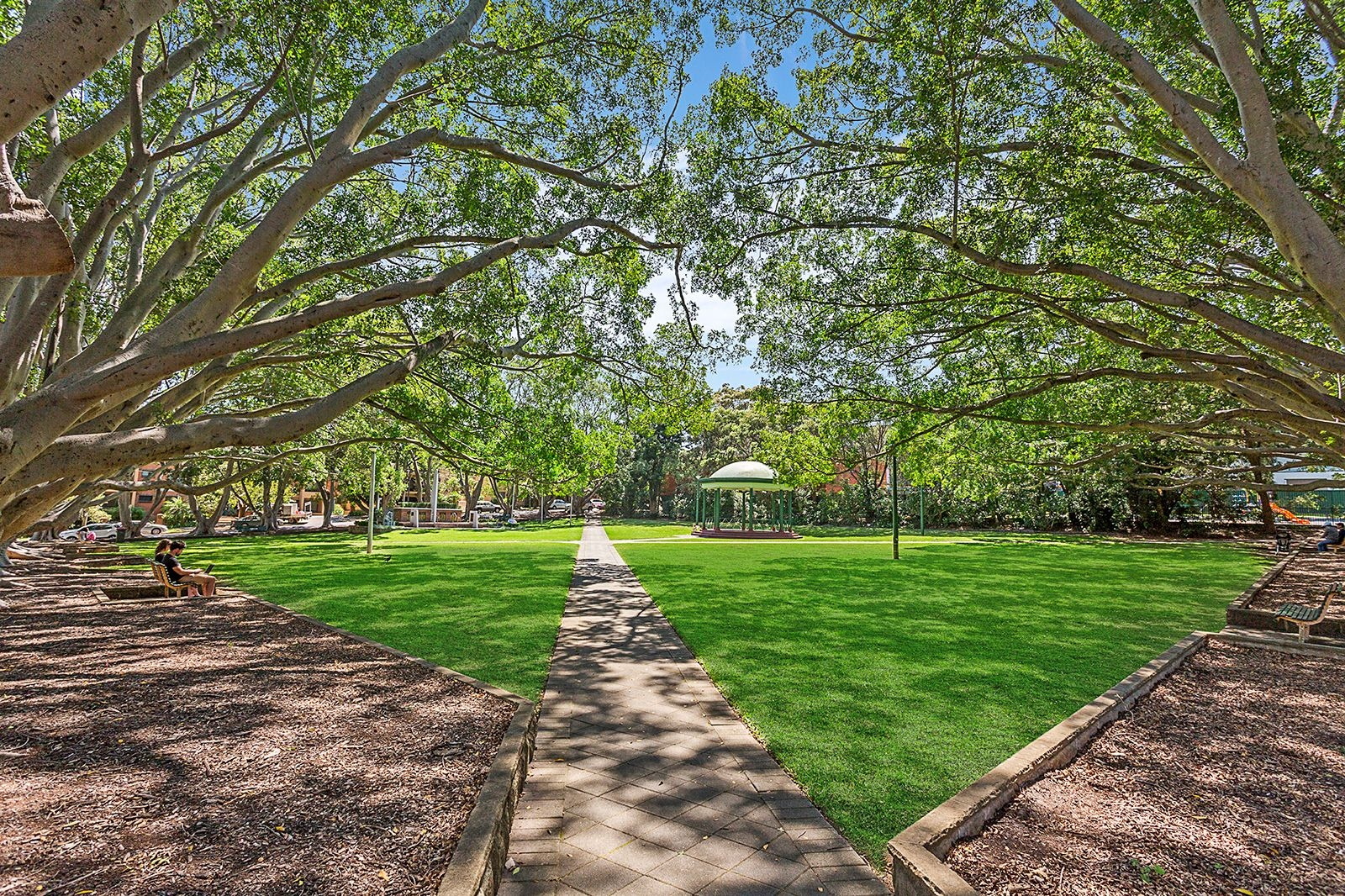 9/24a-26 Macquarie Place, Mortdale Sold by Gavan Property - image 1