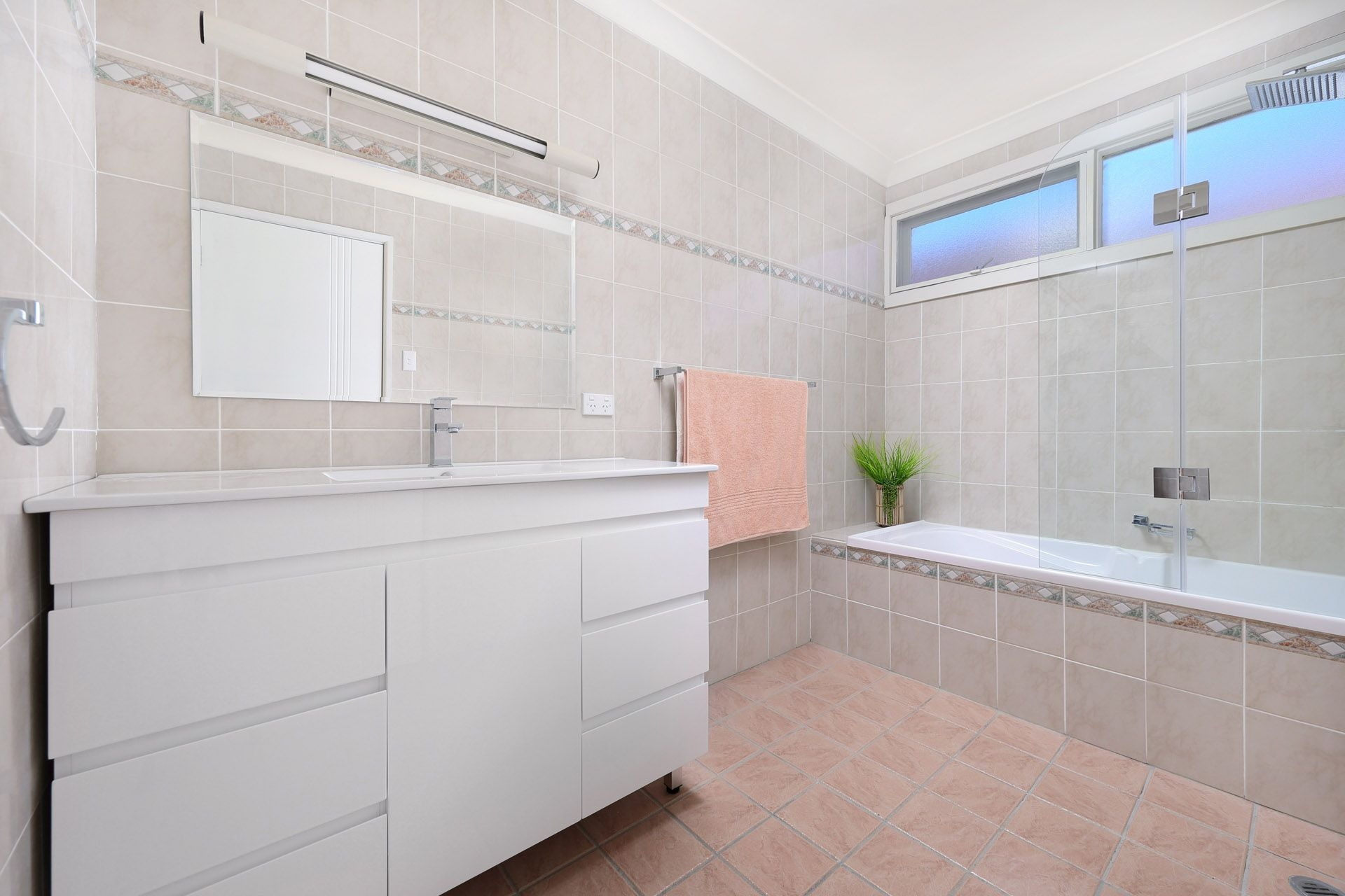 136 Lugarno Parade, Lugarno Leased by Gavan Property - image 1