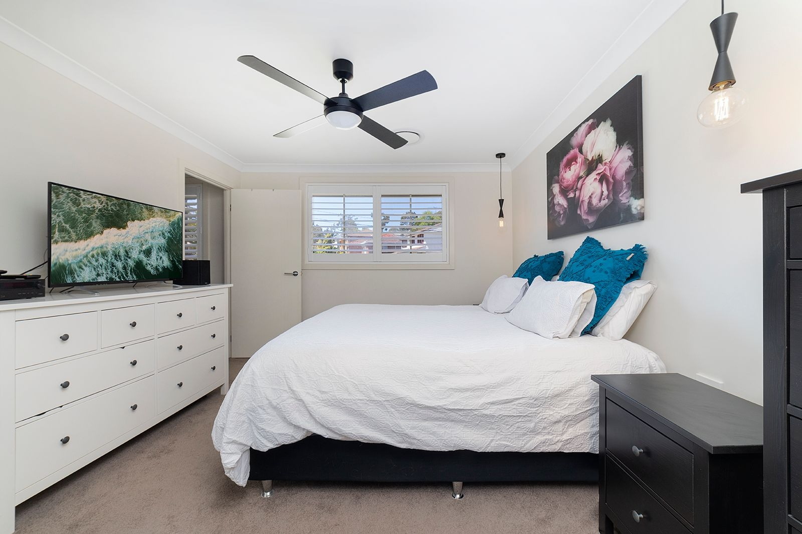 16 Fairway Avenue, Mortdale Sold by Gavan Property - image 1