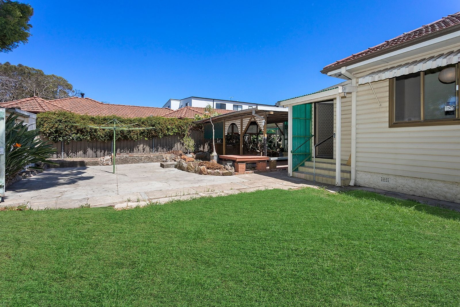 8 Yathong Road, Caringbah Sold by Gavan Property - image 1