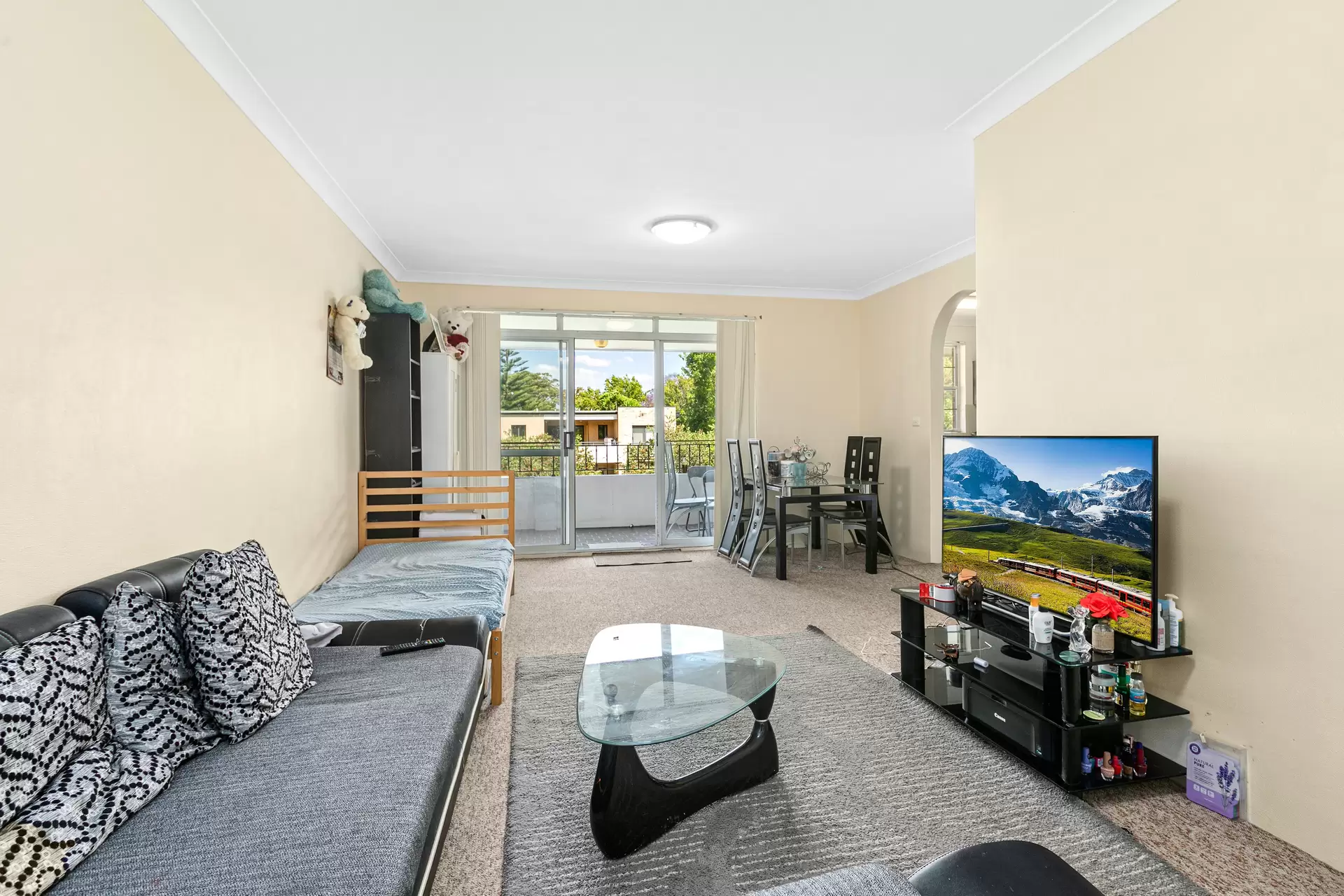 5/3-5 Shaftesbury Street, Carlton Leased by Gavan Property - image 1