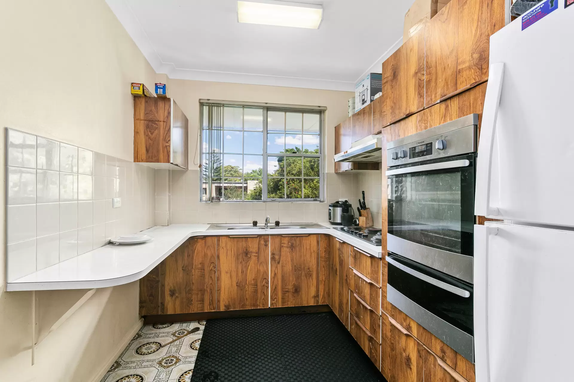 5/3-5 Shaftesbury Street, Carlton Leased by Gavan Property - image 1