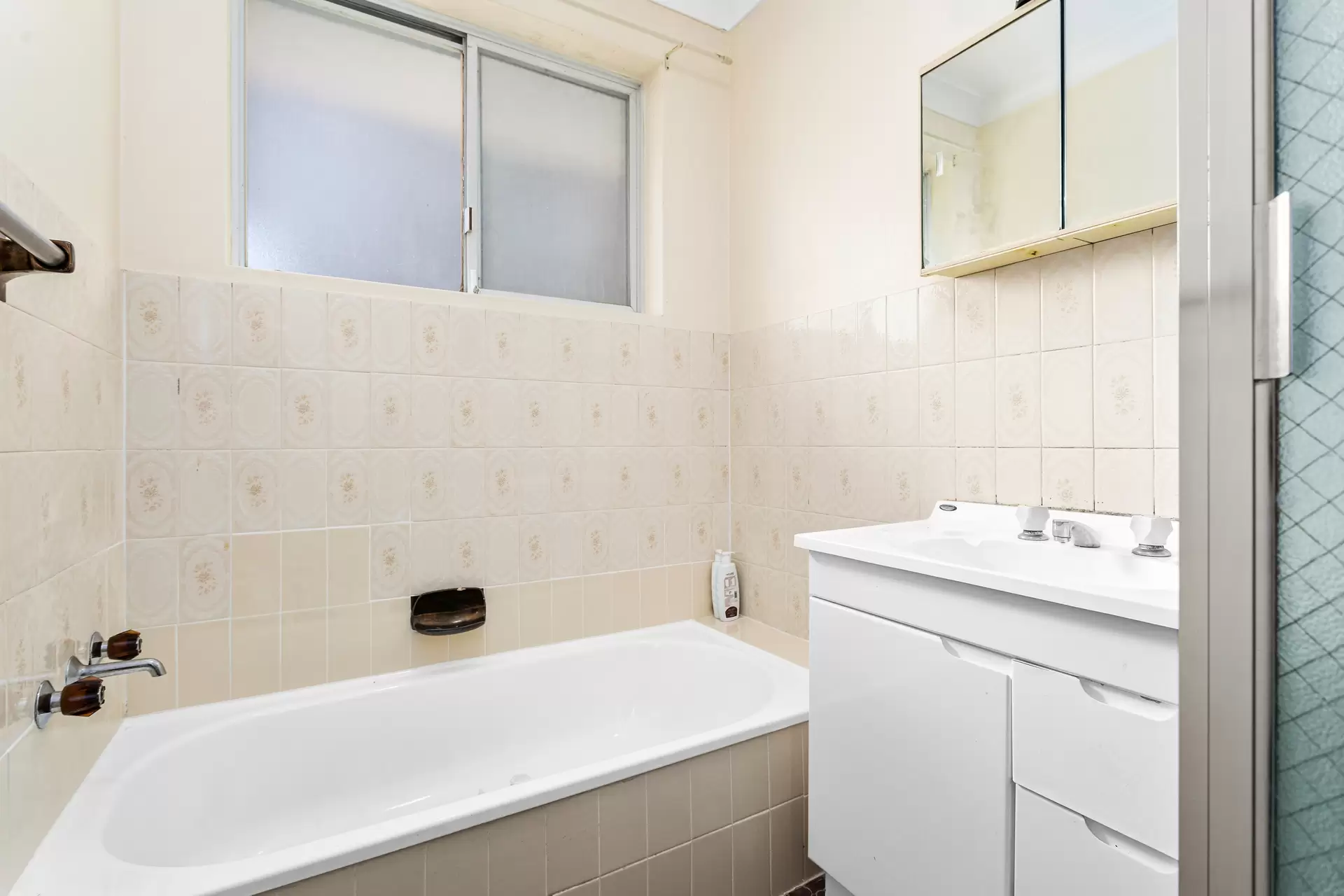 5/3-5 Shaftesbury Street, Carlton Leased by Gavan Property - image 1