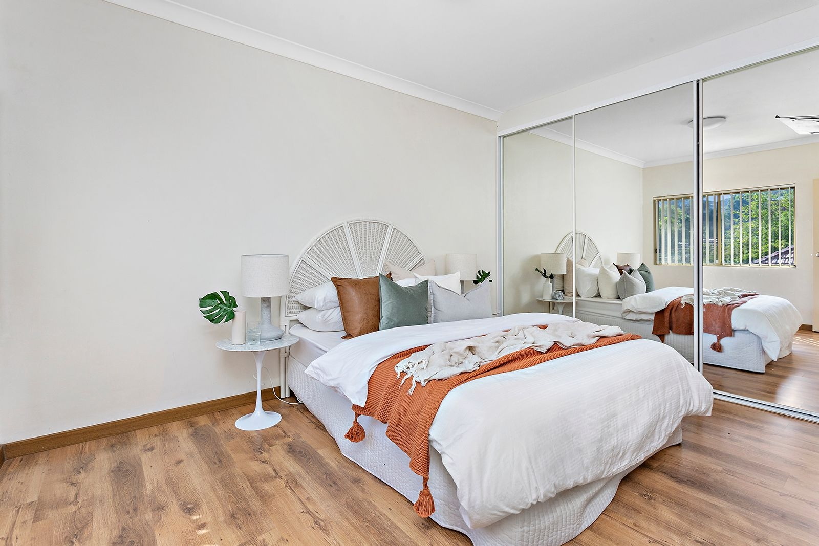 9/11-17 Bembridge Street, Carlton Sold by Gavan Property - image 1