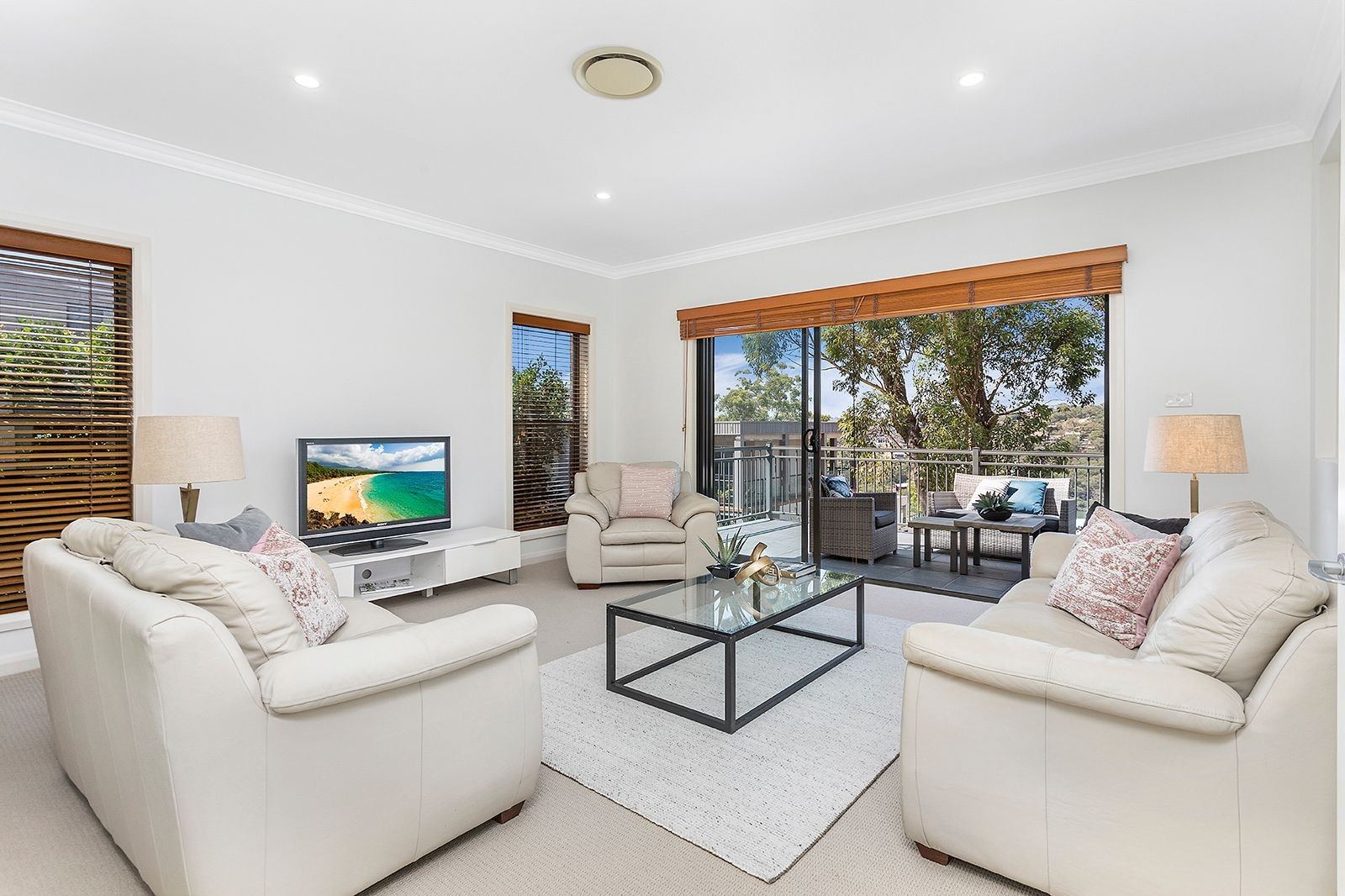 7 Tea Tree Place, Lugarno Sold by Gavan Property - image 1