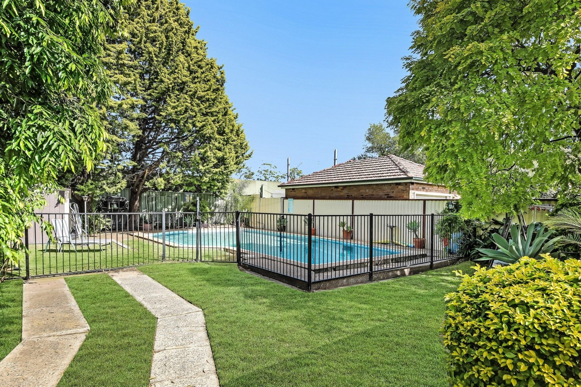 16 Vanessa Street, Beverly Hills Sold by Gavan Property - image 1