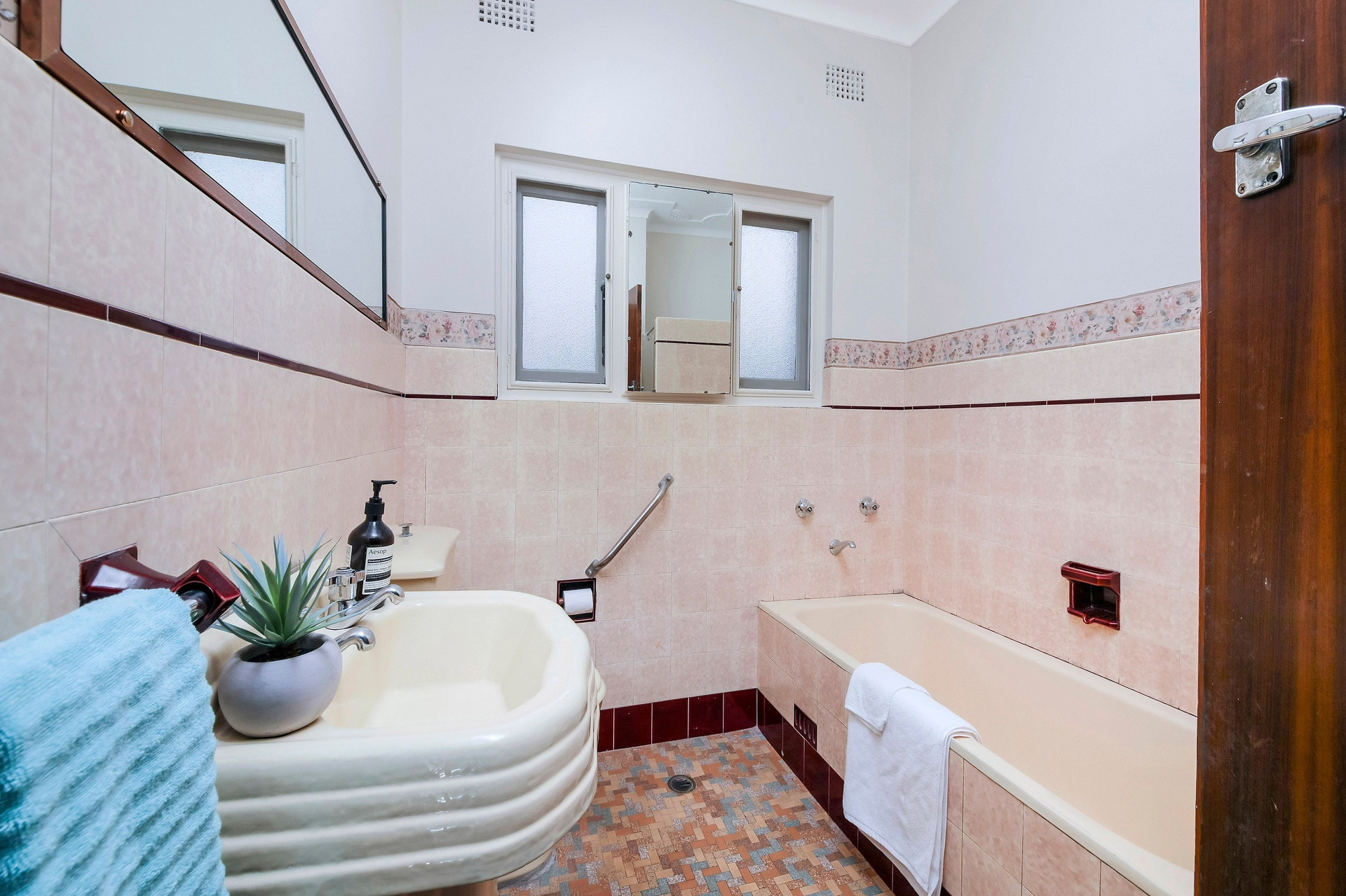 14 Bunyala Street, Carss Park Sold by Gavan Property - image 1