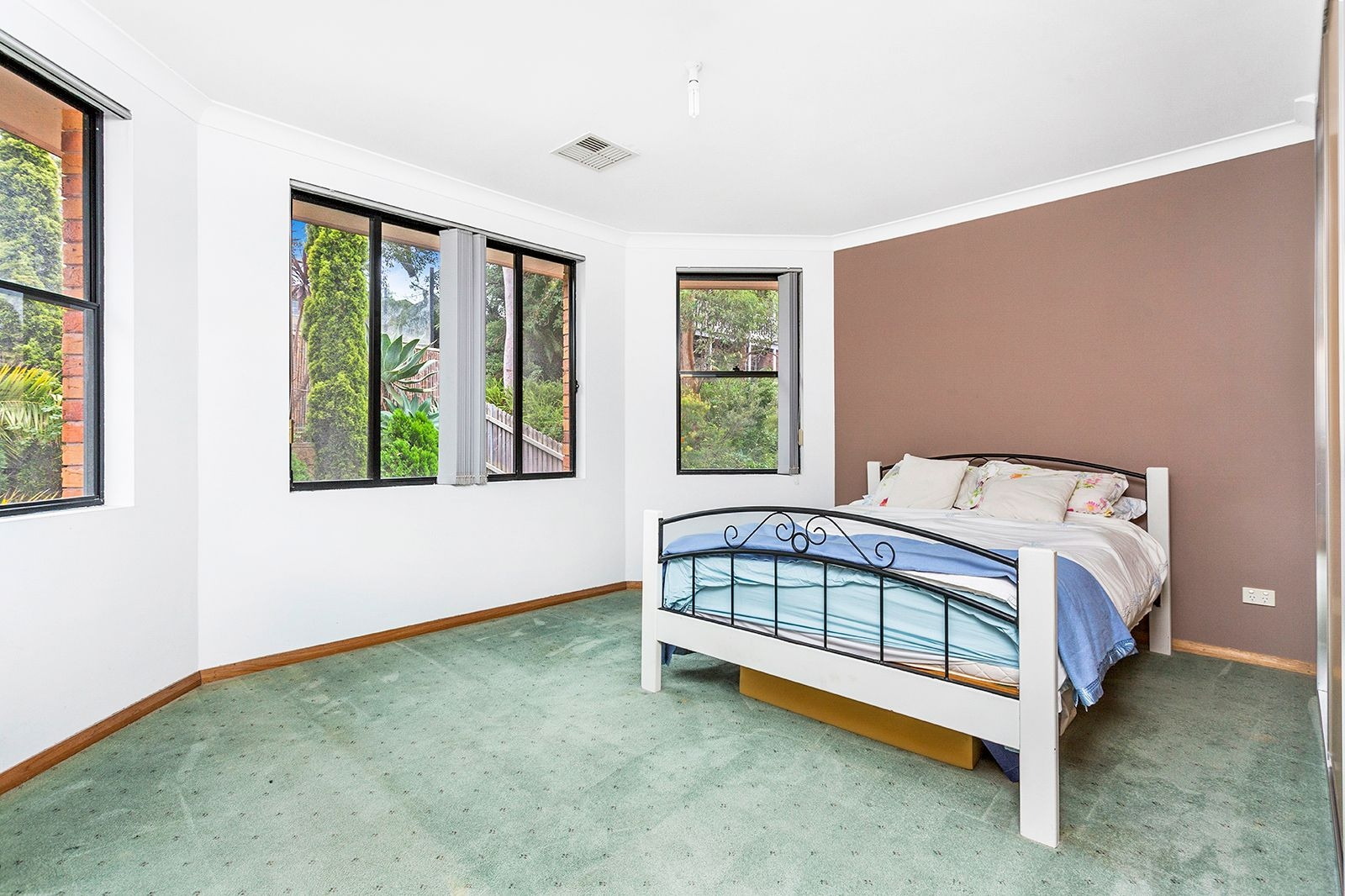1 Coachwood Place, Lugarno Sold by Gavan Property - image 1
