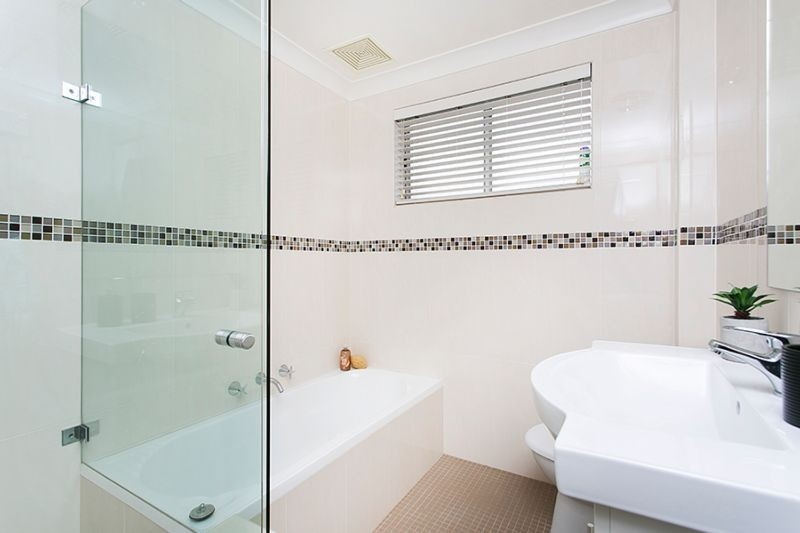 4/56 Jersey Ave, Mortdale Sold by Gavan Property - image 1