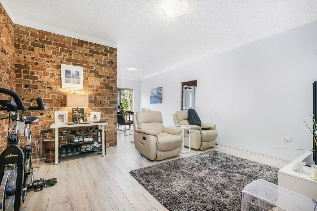 10/6-8 Taylor Street, Kogarah Sold by Gavan Property