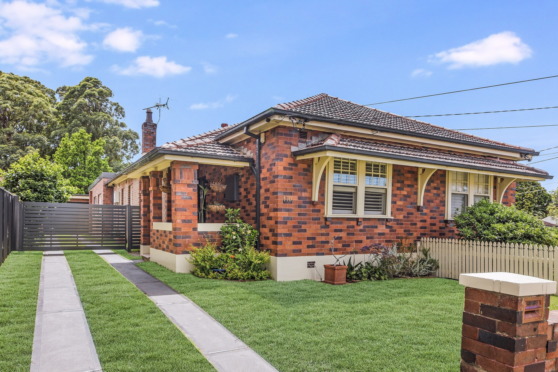 170 St Georges Parade, Allawah Sold by Gavan Property - image 1