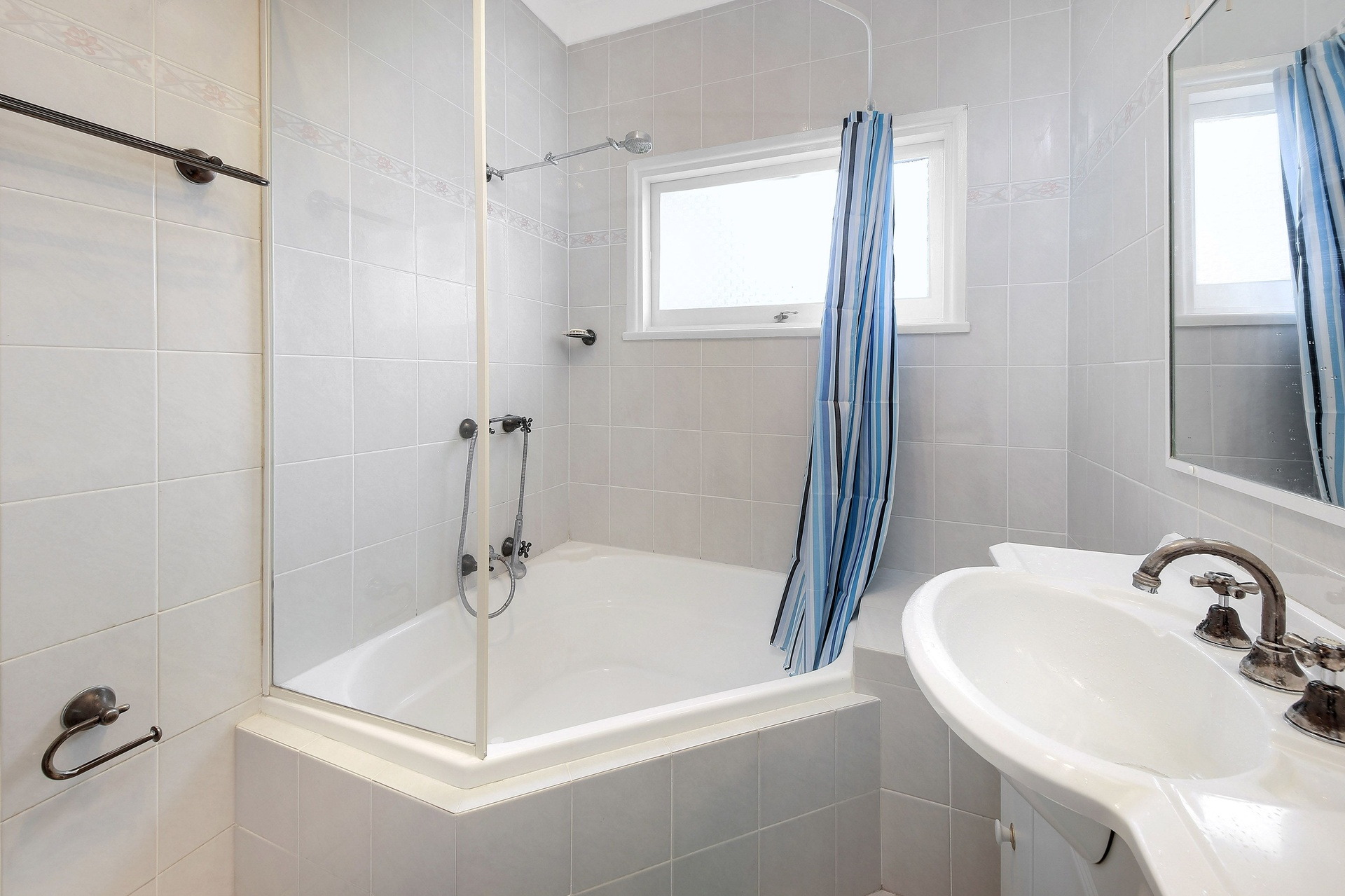 39 Whitegates Avenue, Peakhurst Heights Sold by Gavan Property - image 1