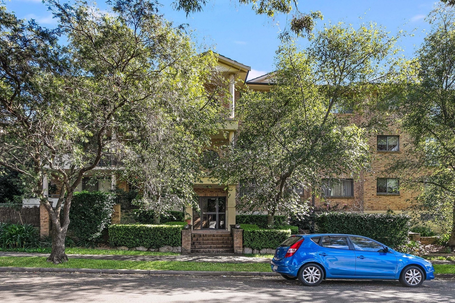2/11 Andover Street, Carlton Leased by Gavan Property - image 1
