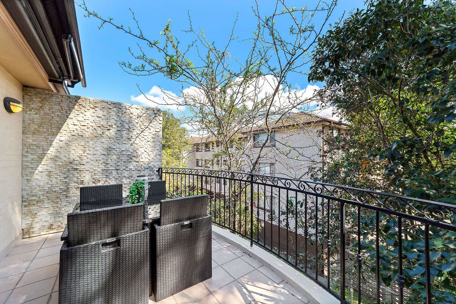 4/70 Oxford Street, Mortdale Sold by Gavan Property - image 1
