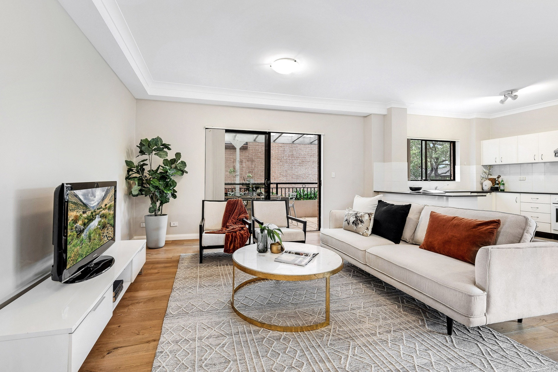 8/422-426 Railway Parade, Allawah Sold by Gavan Property - image 1