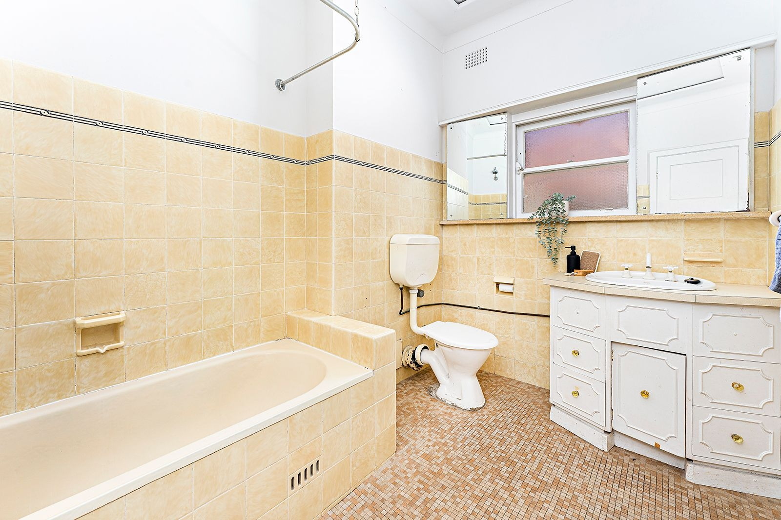 3/34 Forest Road, Arncliffe Sold by Gavan Property - image 1