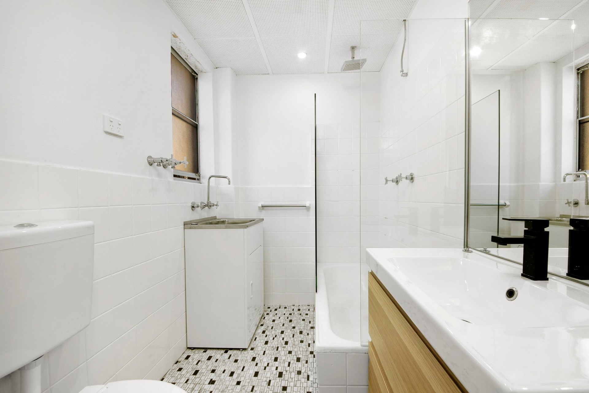 4/23 Cambridge Street, Penshurst Sold by Gavan Property - image 1