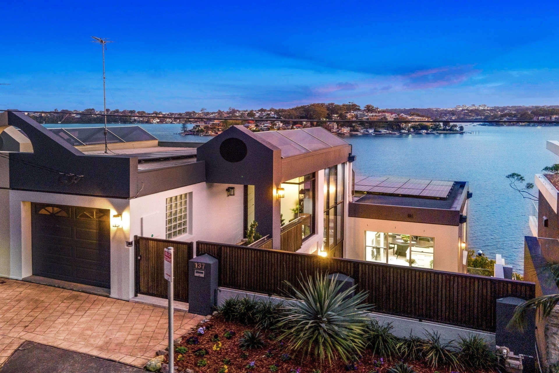 137 Kyle Parade, Kyle Bay Sold by Gavan Property - image 1