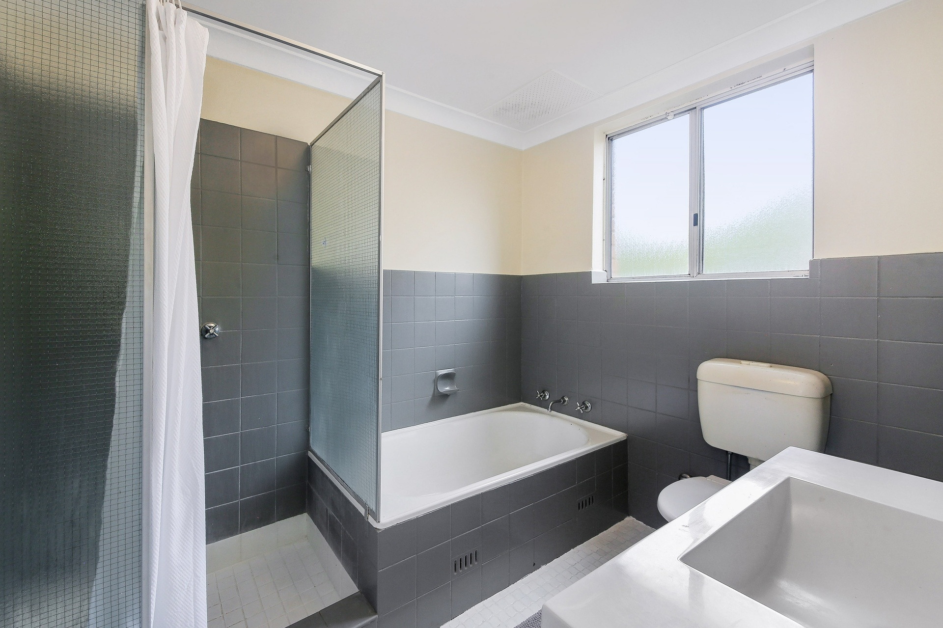 6/19-21 Station Street, Mortdale Sold by Gavan Property - image 1