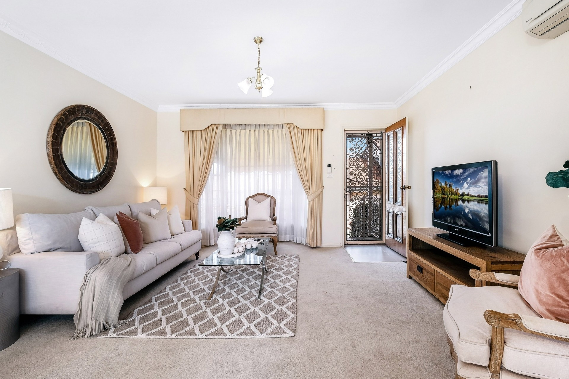 3/21 Greenacre Road, South Hurstville Sold by Gavan Property - image 1