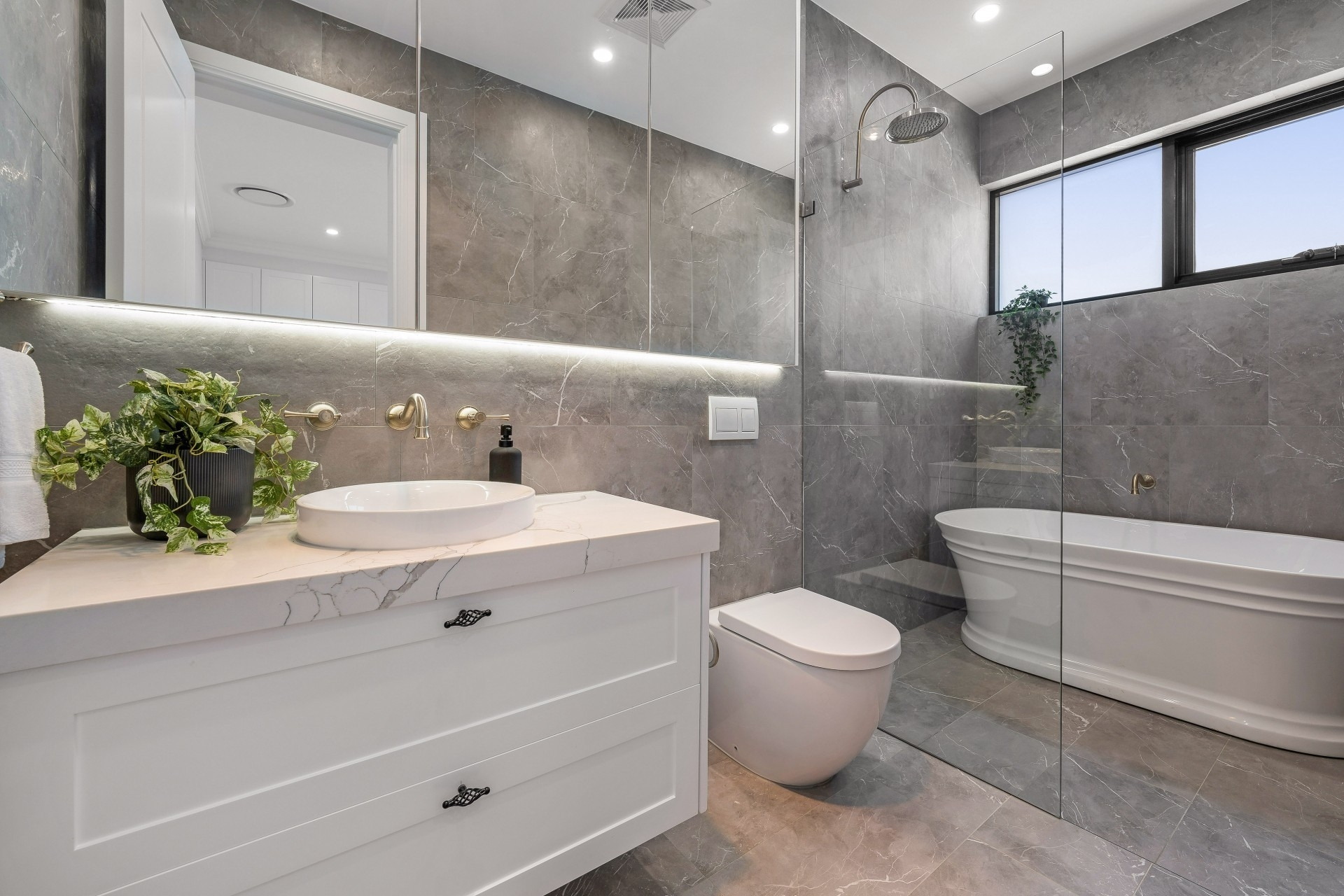 5/4 Marie Dodd Crescent, Blakehurst Sold by Gavan Property - image 1