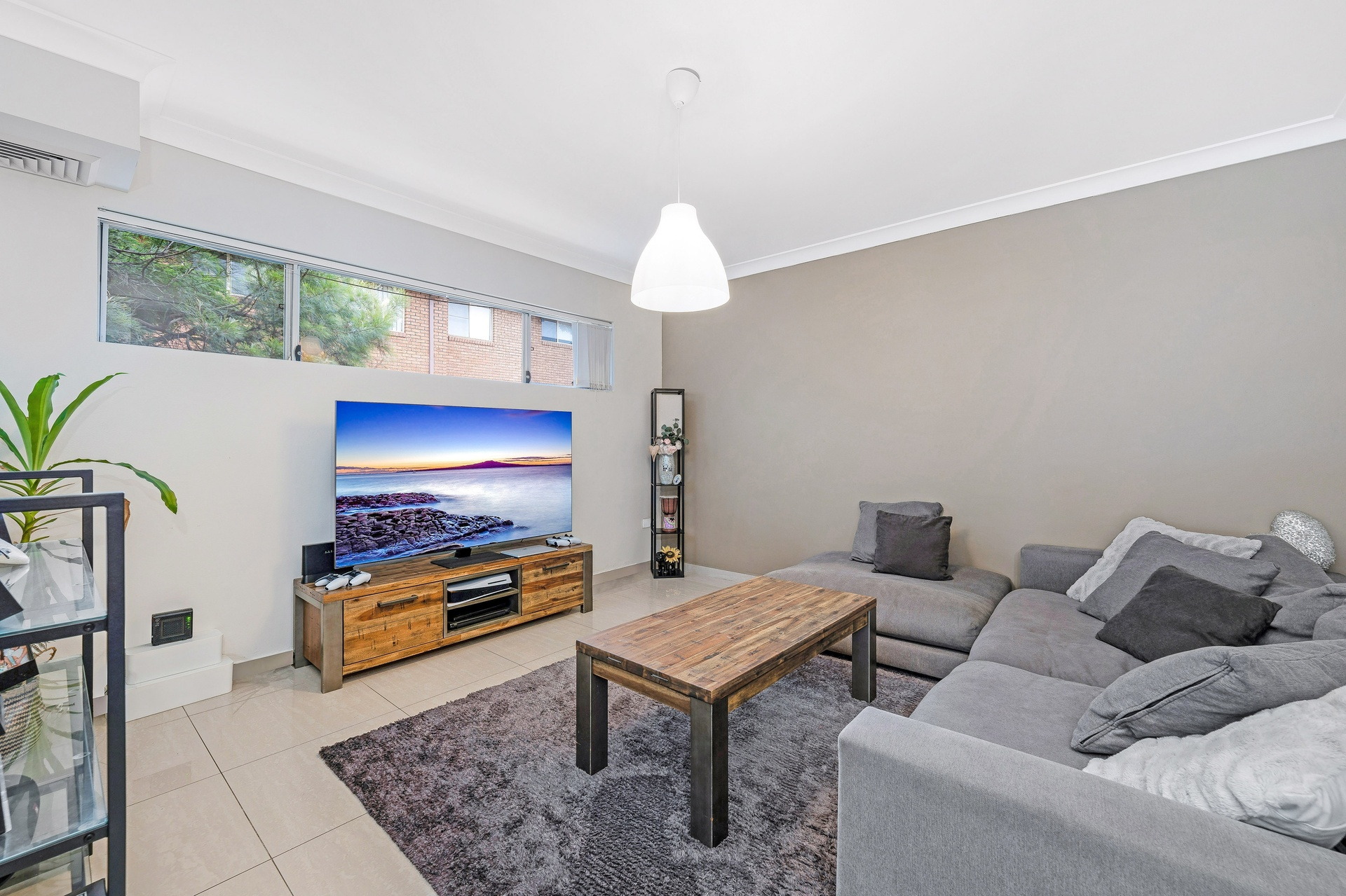 8/110 George Street, South Hurstville Sold by Gavan Property - image 1