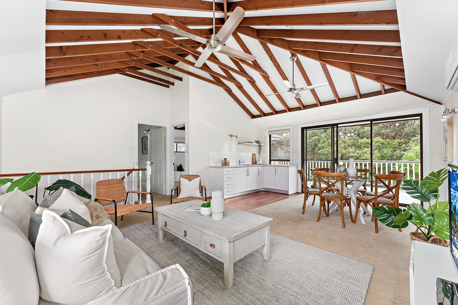 27 Holley Road, Beverly Hills Sold by Gavan Property - image 1