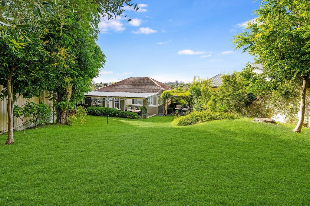 8 Homedale Crescent, Connells Point Sold by Gavan Property