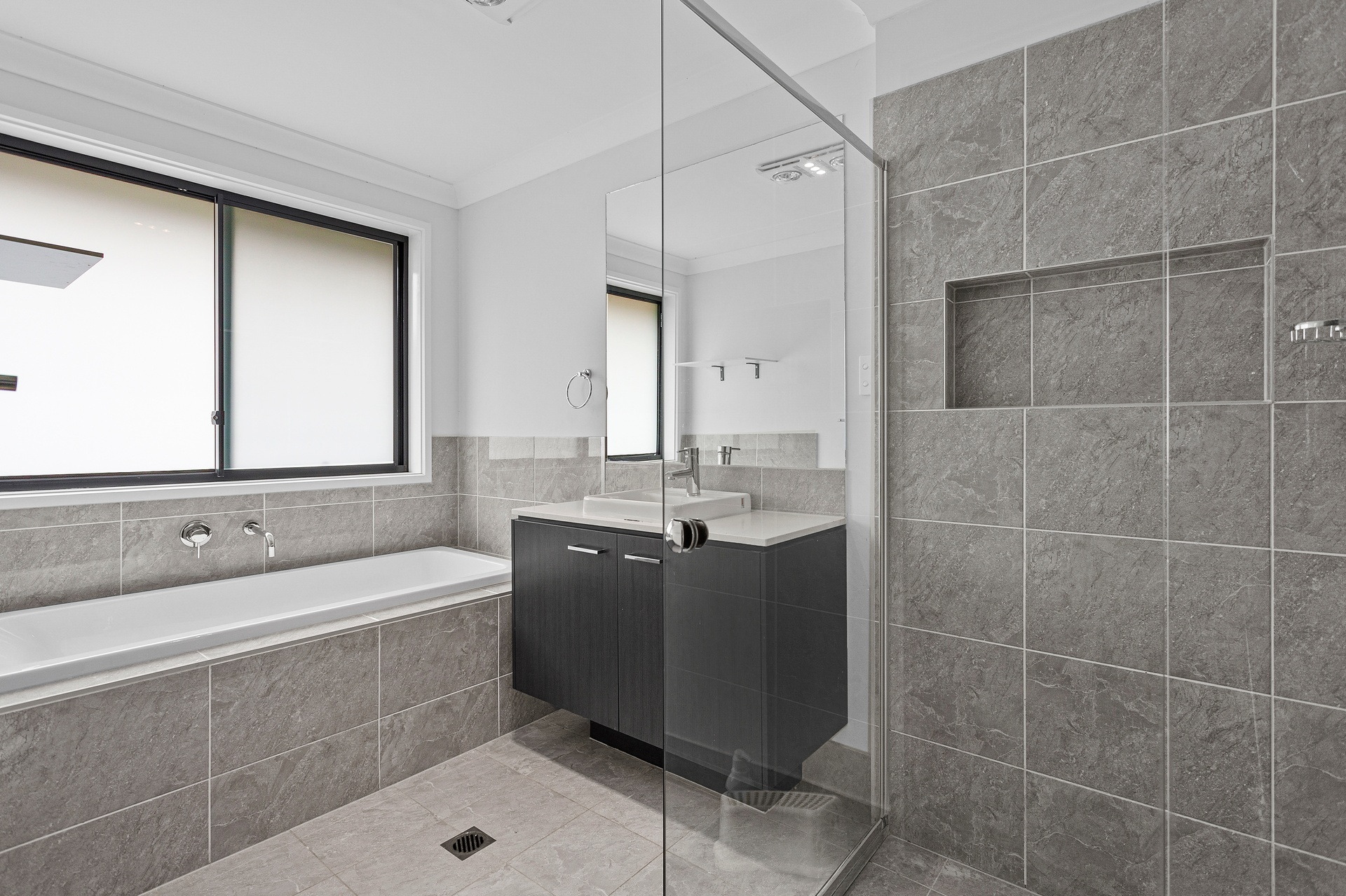 14 Warne Cres, Beverly Hills Sold by Gavan Property - image 1