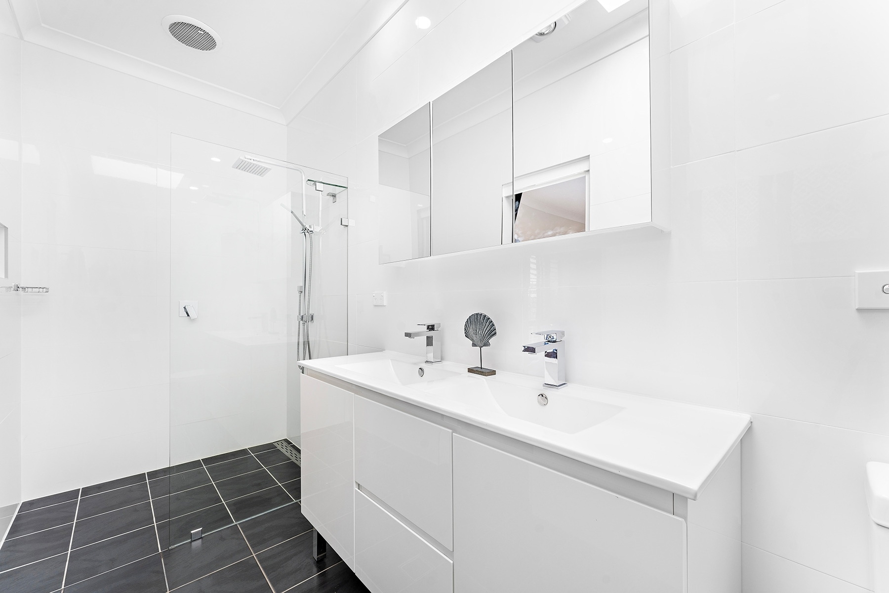 10 Hannons Avenue, Peakhurst Sold by Gavan Property - image 1