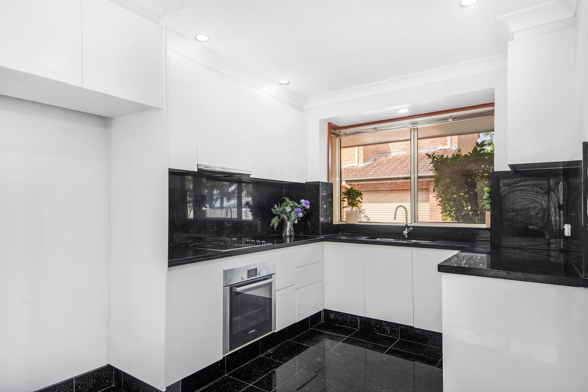 4/19 Blakesley Road, South Hurstville Sold by Gavan Property - image 1