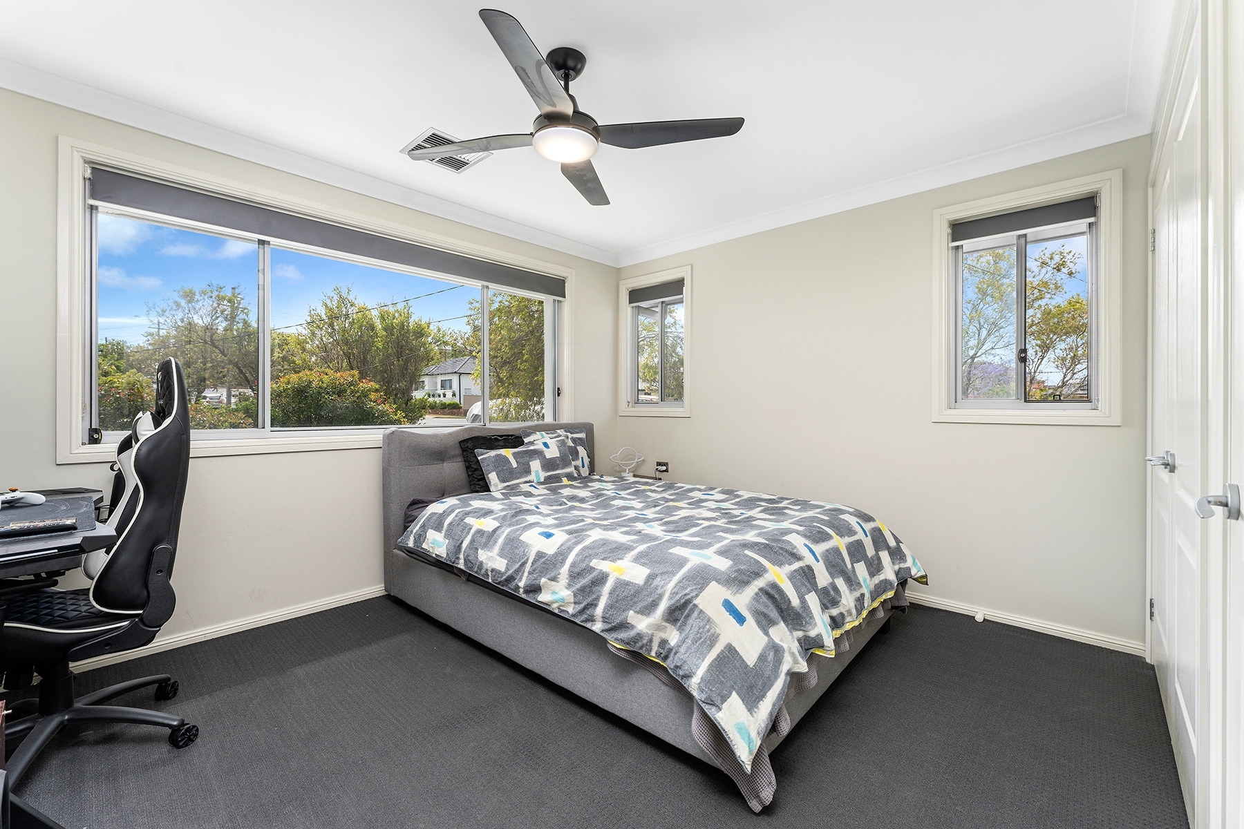 76 Villiers Avenue, Mortdale Sold by Gavan Property - image 1