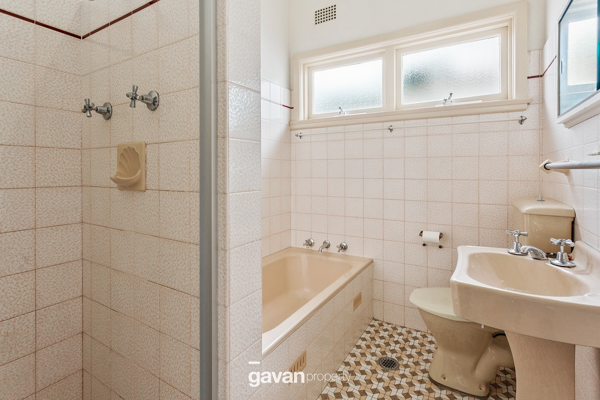 17 Denise Crescent, Peakhurst Leased by Gavan Property - image 1