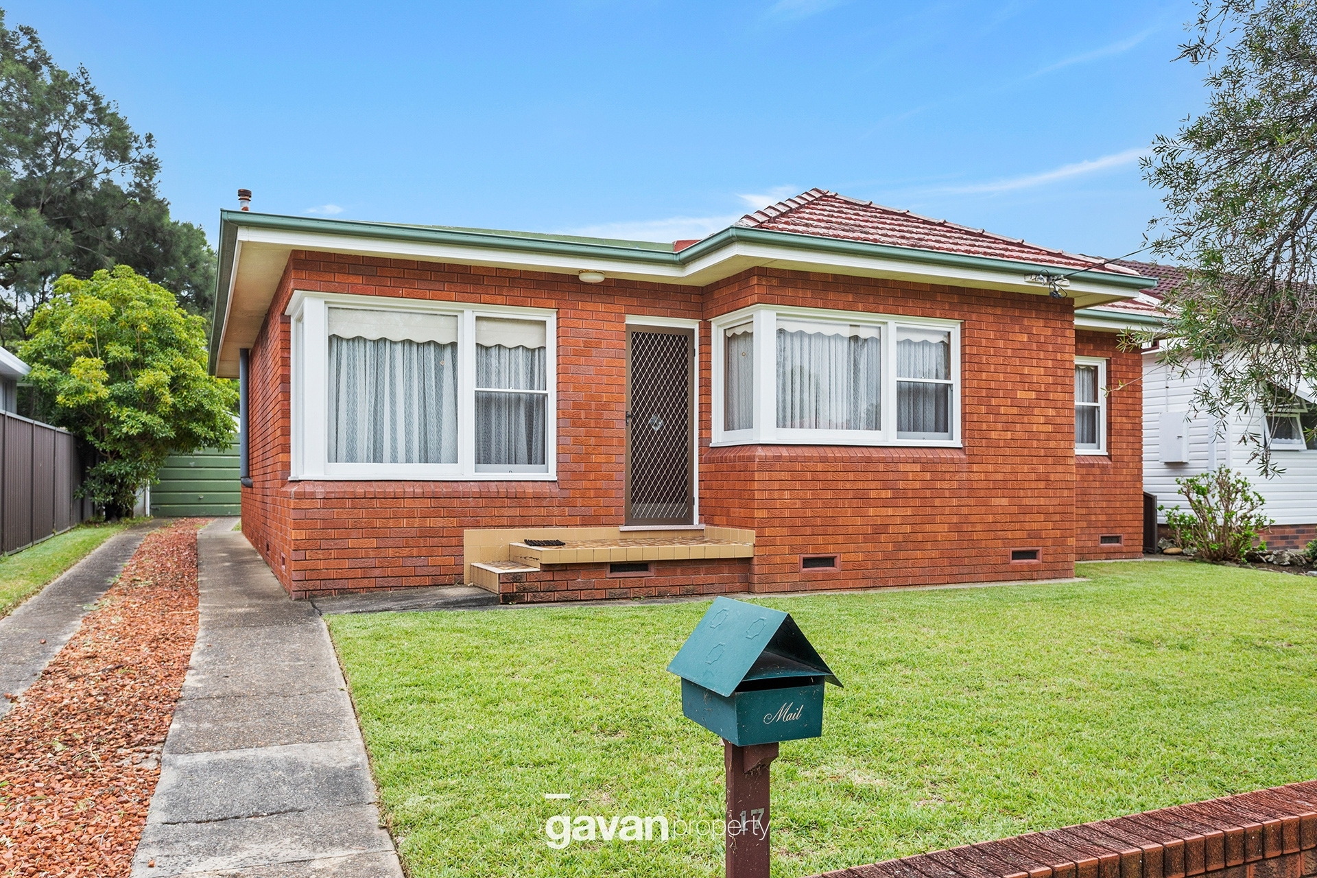 17 Denise Crescent, Peakhurst Leased by Gavan Property - image 1