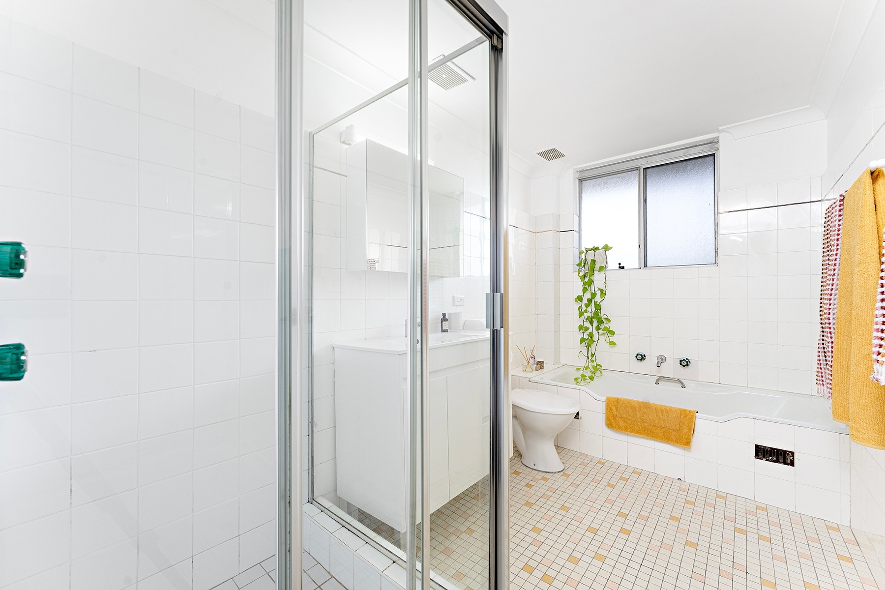 11/2a Jersey Avenue, Mortdale Sold by Gavan Property - image 1