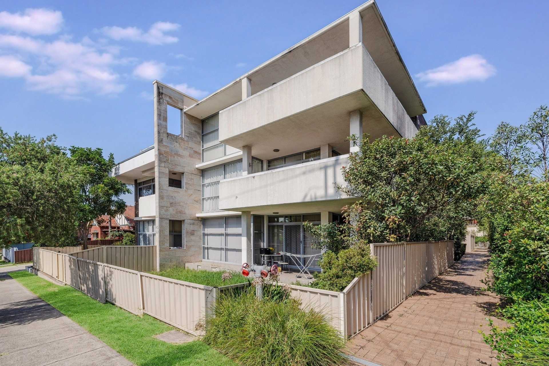 202/145-147 Woniora Road, South Hurstville Sold by Gavan Property - image 1