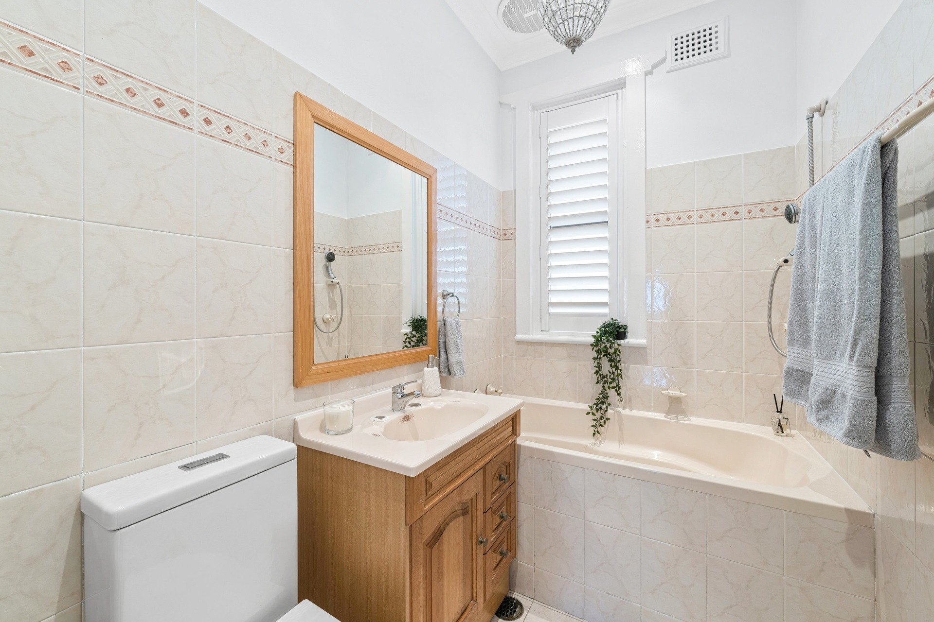 15 The Esplanade, South Hurstville Sold by Gavan Property - image 1