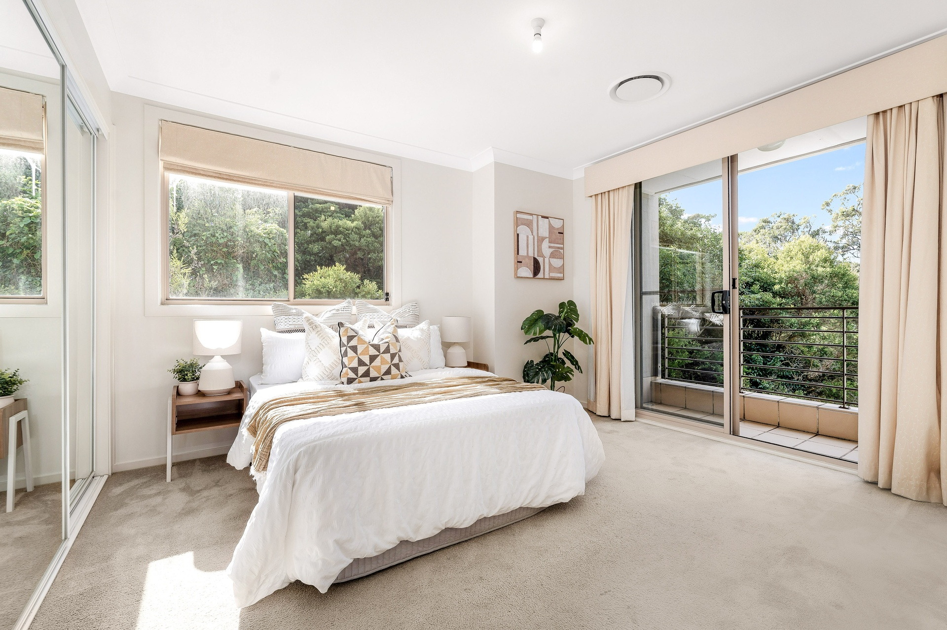 2/42-44 East Crescent, Hurstville Grove Sold by Gavan Property - image 1