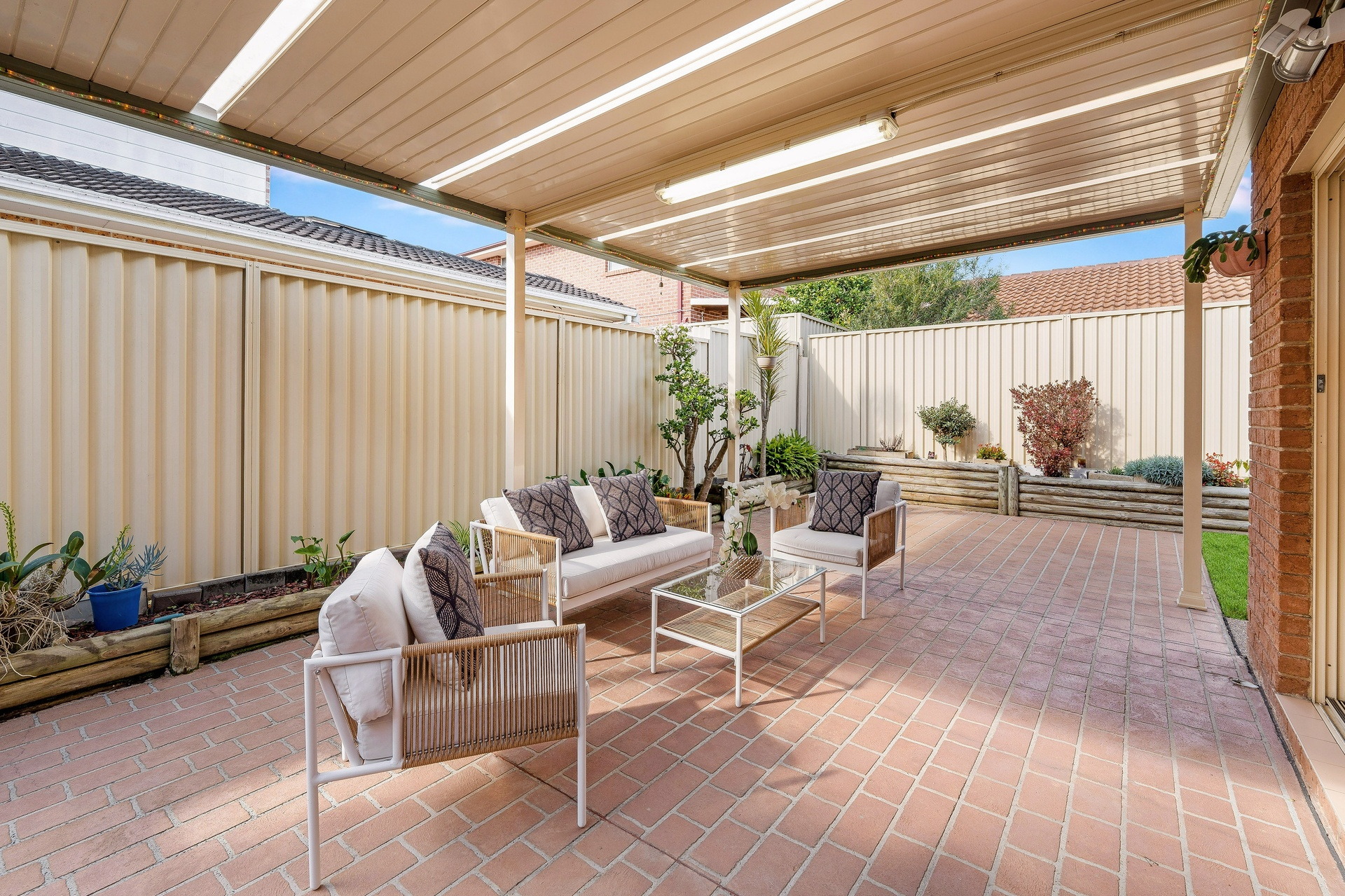 4/32 Greenacre Road, South Hurstville Sold by Gavan Property - image 1