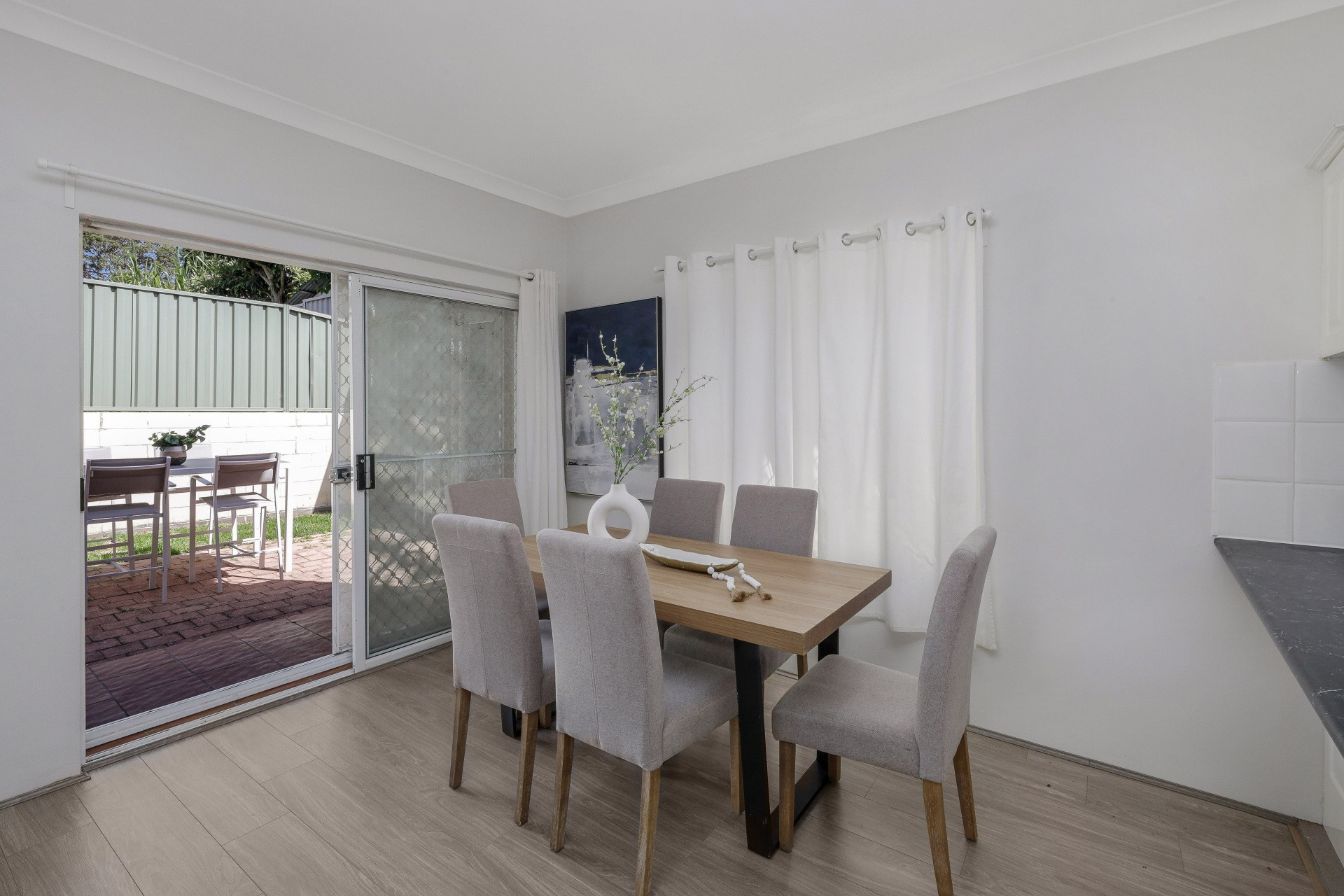 6/5 Romani Avenue, Hurstville Sold by Gavan Property - image 1